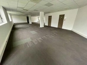 76 Boulevard De La République, Boulogne-Billancourt to rent Interior Photo- Image 2 of 3