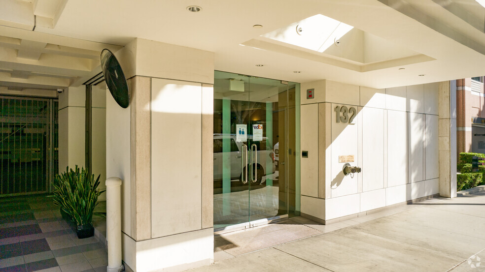 132 S Rodeo Dr, Beverly Hills, CA for rent - Building Photo - Image 2 of 4