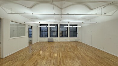 19 W 21st St, New York, NY for rent Building Photo- Image 1 of 7