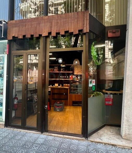 Retail in Barcelona, Barcelona to rent - Interior Photo - Image 3 of 5
