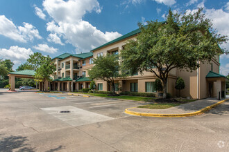 1020 Lake Front Cir, The Woodlands, TX for sale Primary Photo- Image 1 of 1