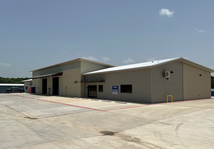 2700 S Main St, Lindale, TX for sale - Building Photo - Image 1 of 1