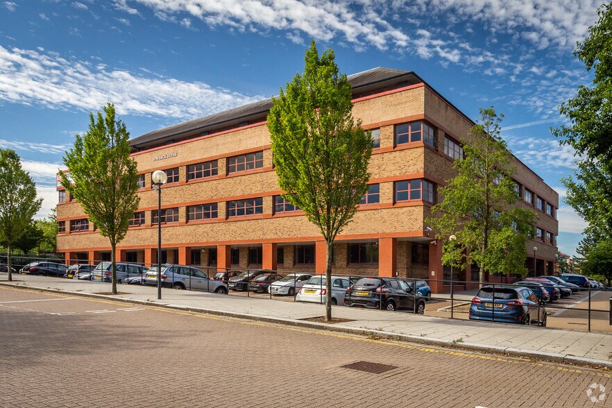 299 Silbury Blvd, Milton Keynes, MK9 1NS UK