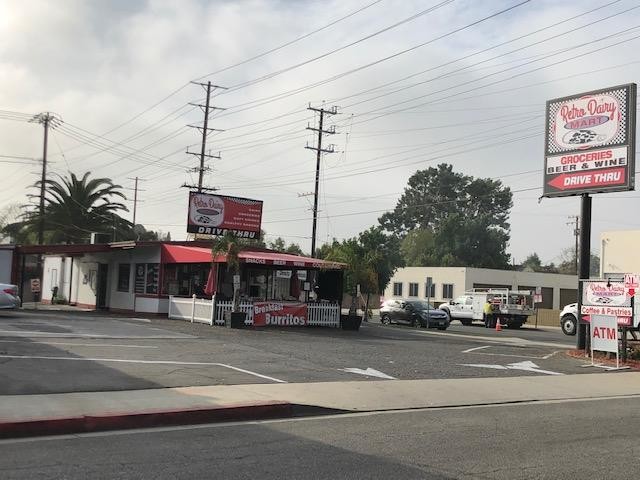 4420 W Magnolia Blvd, Burbank, CA for rent - Primary Photo - Image 1 of 19