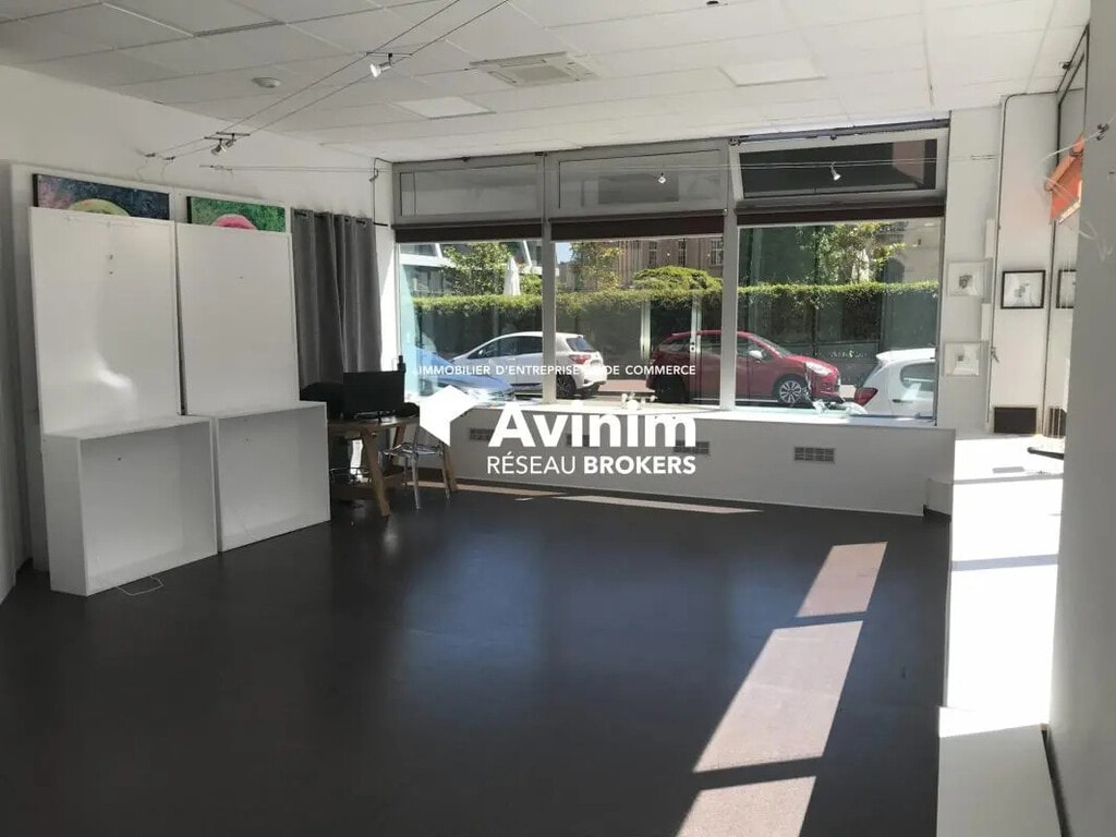 Location Bureaux 38 m² - Photo 1