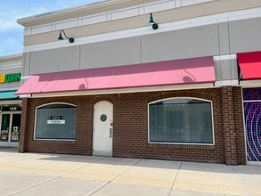 110-195 Village Dr, Waldorf, MD for rent Building Photo- Image 1 of 1