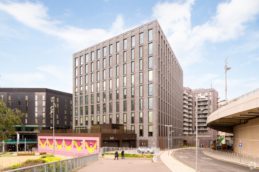 26 Wembley Park Blvd, Wembley to rent - Building Photo - Image 2 of 29