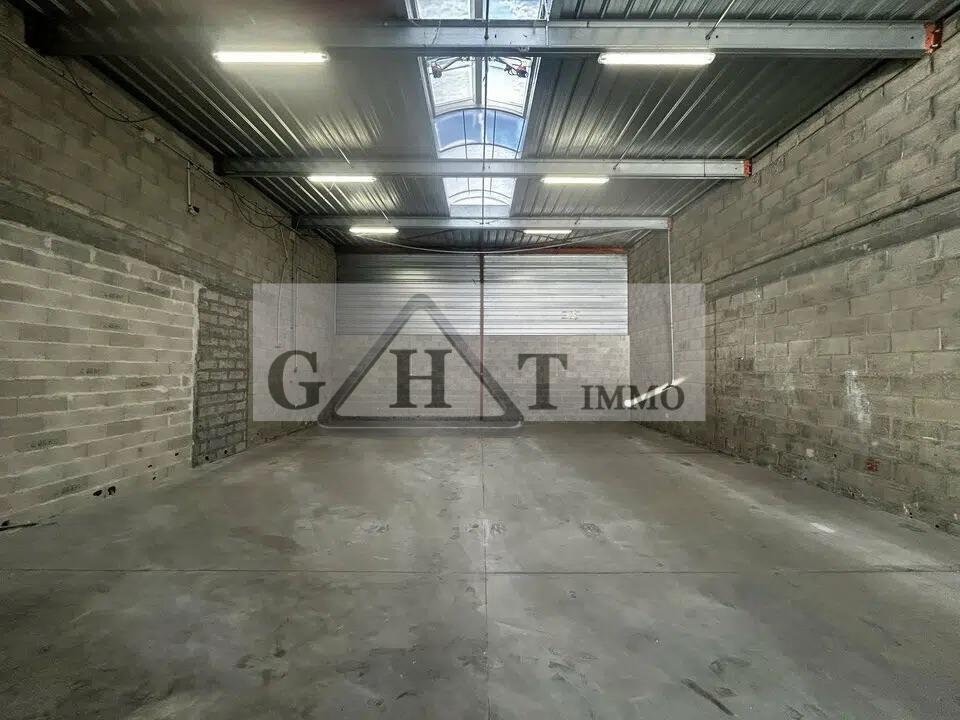 Industrial in Lisses to rent Interior Photo- Image 1 of 5