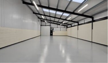Fleet Marston Farm, Aylesbury to rent Interior Photo- Image 1 of 4