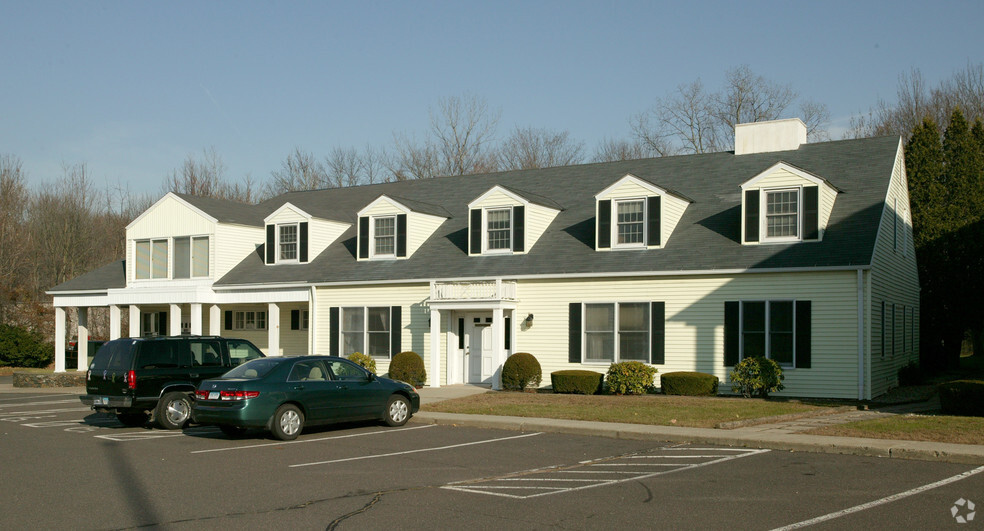 1251-1253 Berlin Tpke, Berlin, CT for rent - Primary Photo - Image 1 of 3