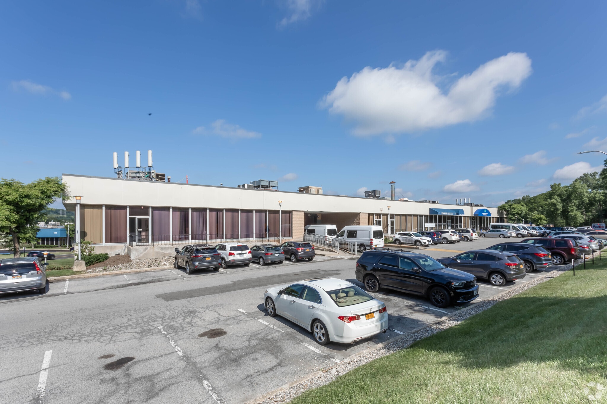 525 Executive Blvd, Elmsford, NY to rent Building Photo- Image 1 of 6
