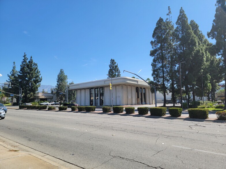 9133 Central Ave, Montclair, CA for rent - Building Photo - Image 3 of 13