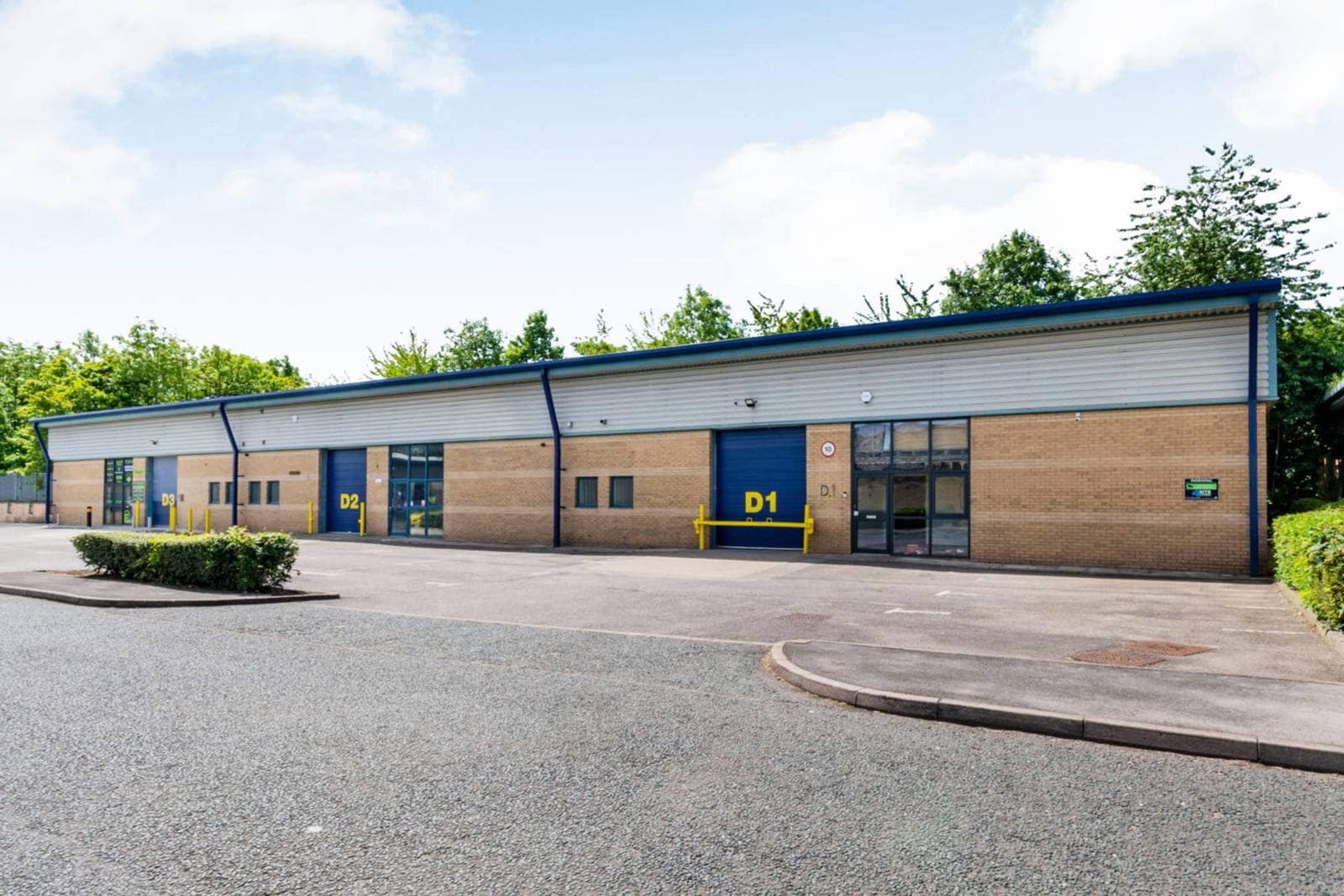 Whitwood Ln, Castleford to rent Building Photo- Image 1 of 2