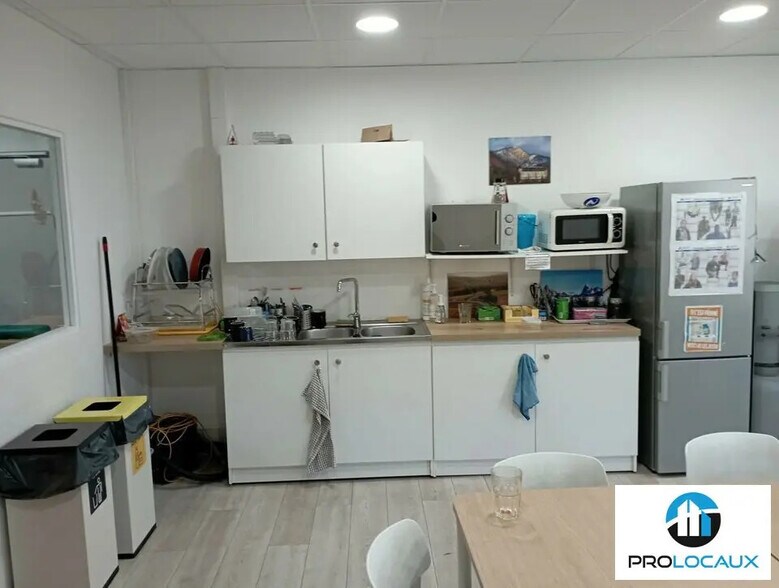 Office in Grenoble to rent - Interior Photo - Image 3 of 6