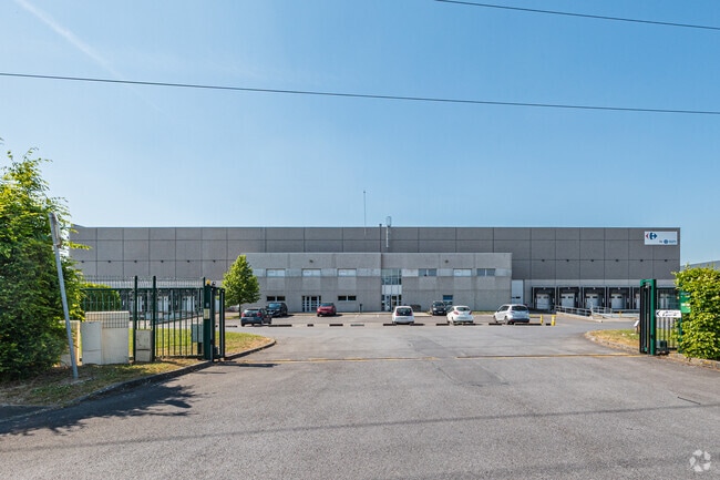 Location Entrepôt 4 767 m²