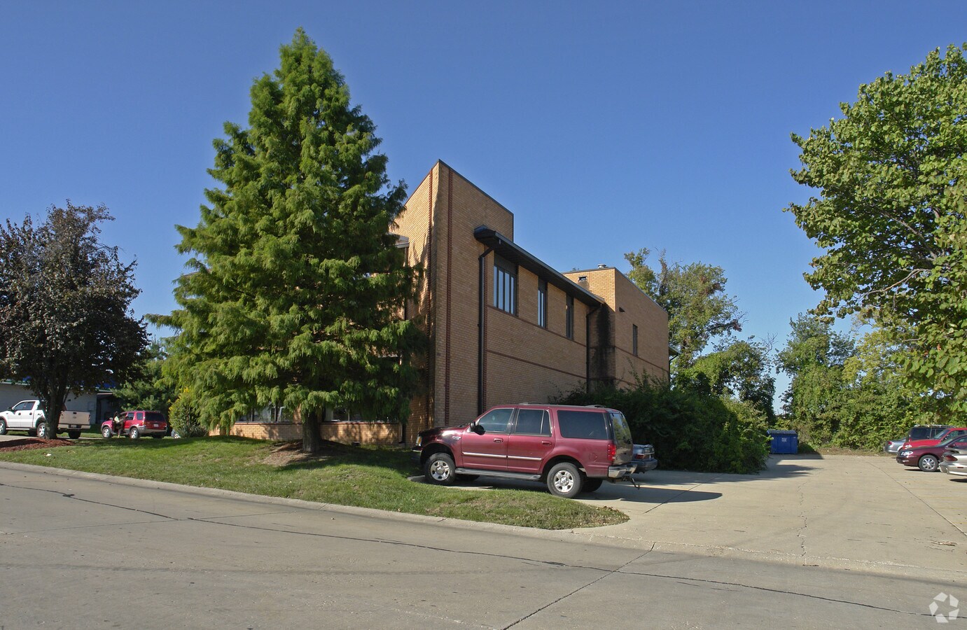 3 Club Center Ct, Edwardsville 62025 Office for Rent UK