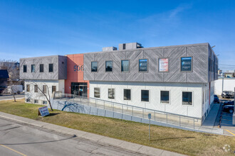 506 71st Ave SW, Calgary, AB for sale Primary Photo- Image 1 of 1