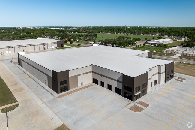 More details for 1315 W MacArthur Rd, Wichita, KS - Industrial for Rent