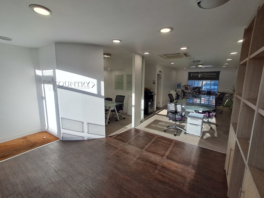 28 Ewell Rd, Sutton to rent Interior Photo- Image 1 of 3