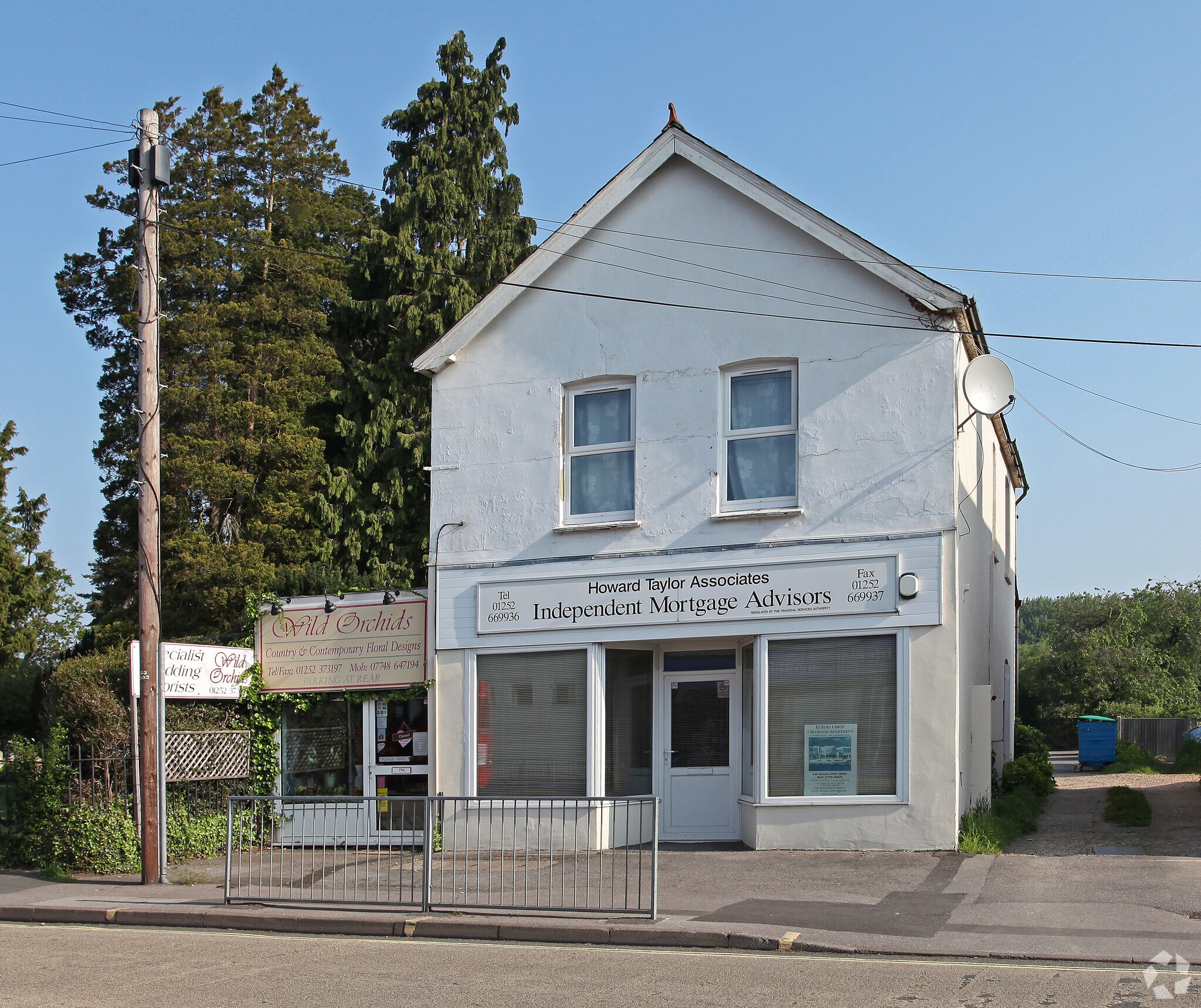 79 Victoria Rd, Farnborough for sale Primary Photo- Image 1 of 1