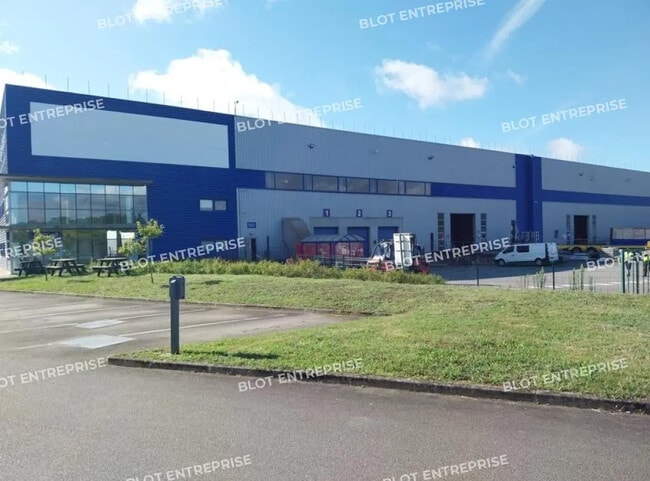 Location Entrepôt 6 000 m² à 19 015 m²