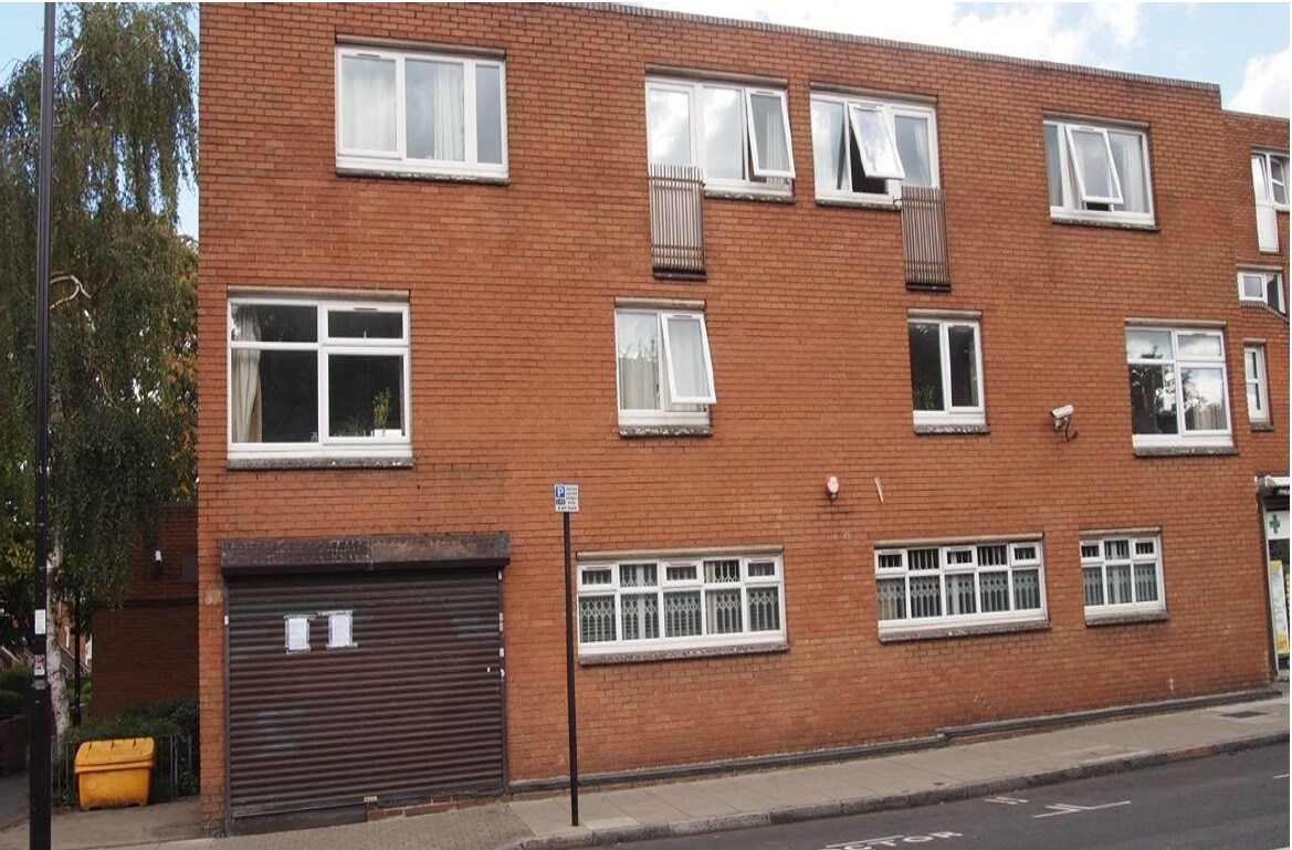 58 Roman Way, London for sale Primary Photo- Image 1 of 1