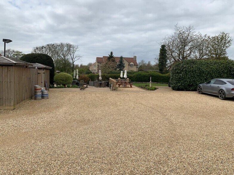 Houblon Arms, Grantham for sale - Building Photo - Image 3 of 11