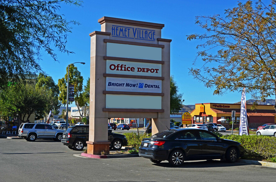 2701-2897 W Florida Ave, Hemet, CA for rent - Building Photo - Image 3 of 11