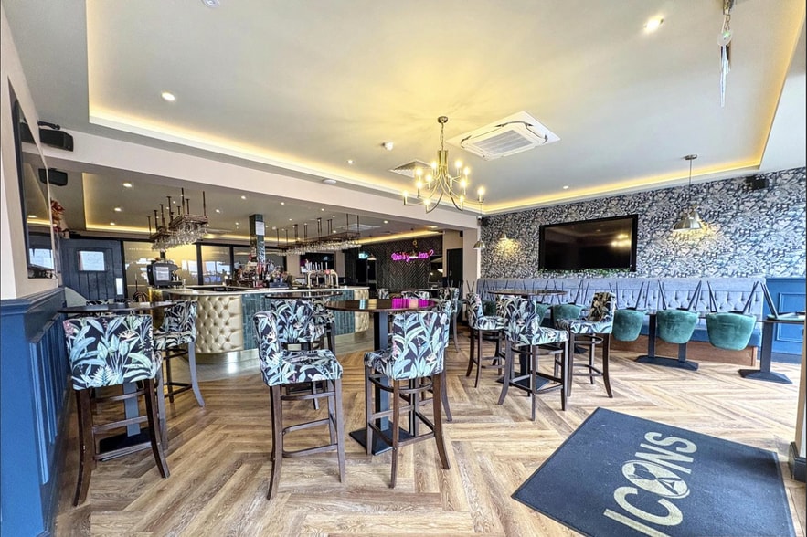 509-511 Bury New Rd, Manchester for sale - Interior Photo - Image 3 of 16