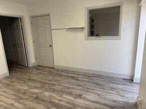 800-810 W State St, Garland, TX to rent Building Photo- Image 2 of 9