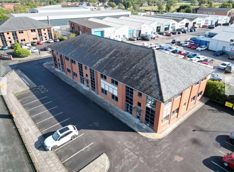 Station Rd, Crewe for sale - Primary Photo - Image 1 of 1