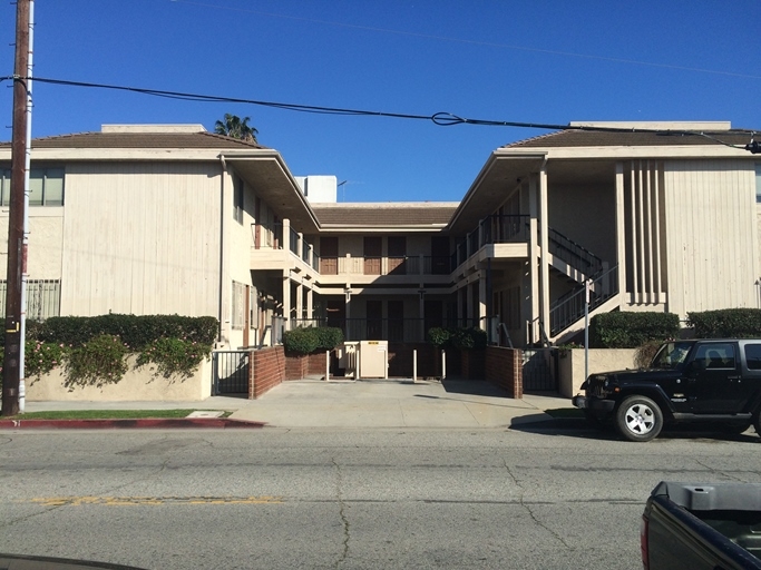 7740 W Manchester Ave, Playa Del Rey, CA for rent - Building Photo - Image 1 of 3