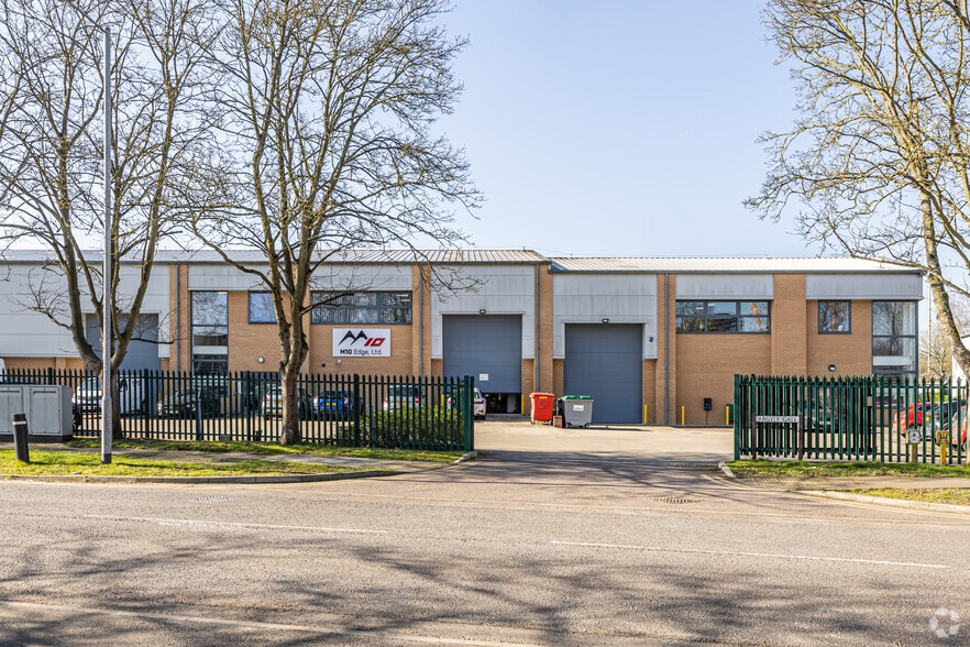 Argyle Gate, Stevenage to rent - Building Photo - Image 3 of 9