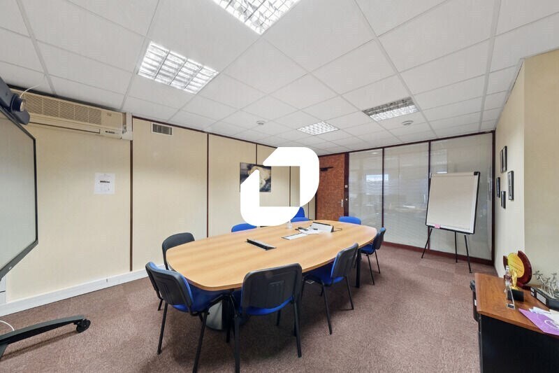 Office in Saint-Ouen-sur-Seine for sale - Interior Photo - Image 2 of 14