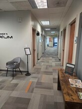 56 Perimeter Ctr E, Atlanta, GA to rent Interior Photo- Image 2 of 18