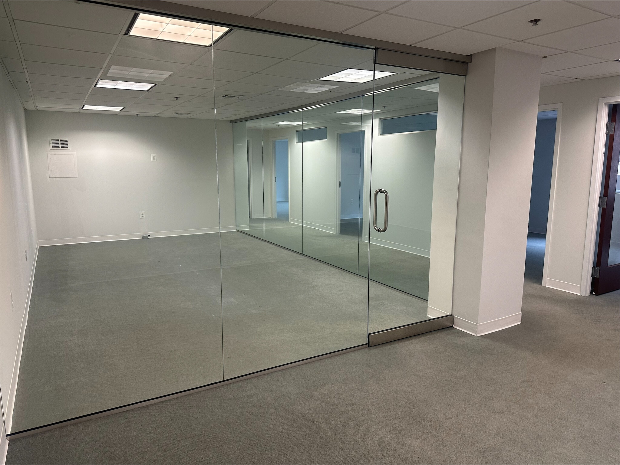 1100 H St NW, Washington, DC to rent Interior Photo- Image 1 of 7