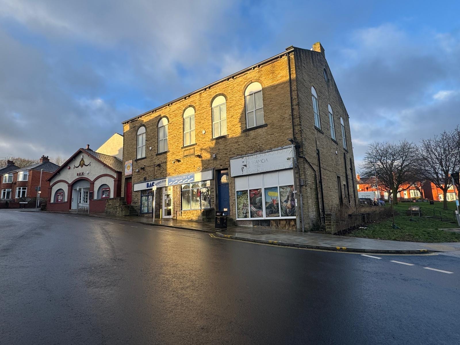 Coronation St, Elland for sale Primary Photo- Image 1 of 2