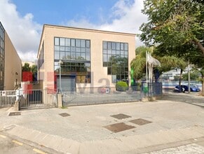 Industrial in L'Hospitalet de Llobregat, Barcelona to rent Building Photo- Image 2 of 8