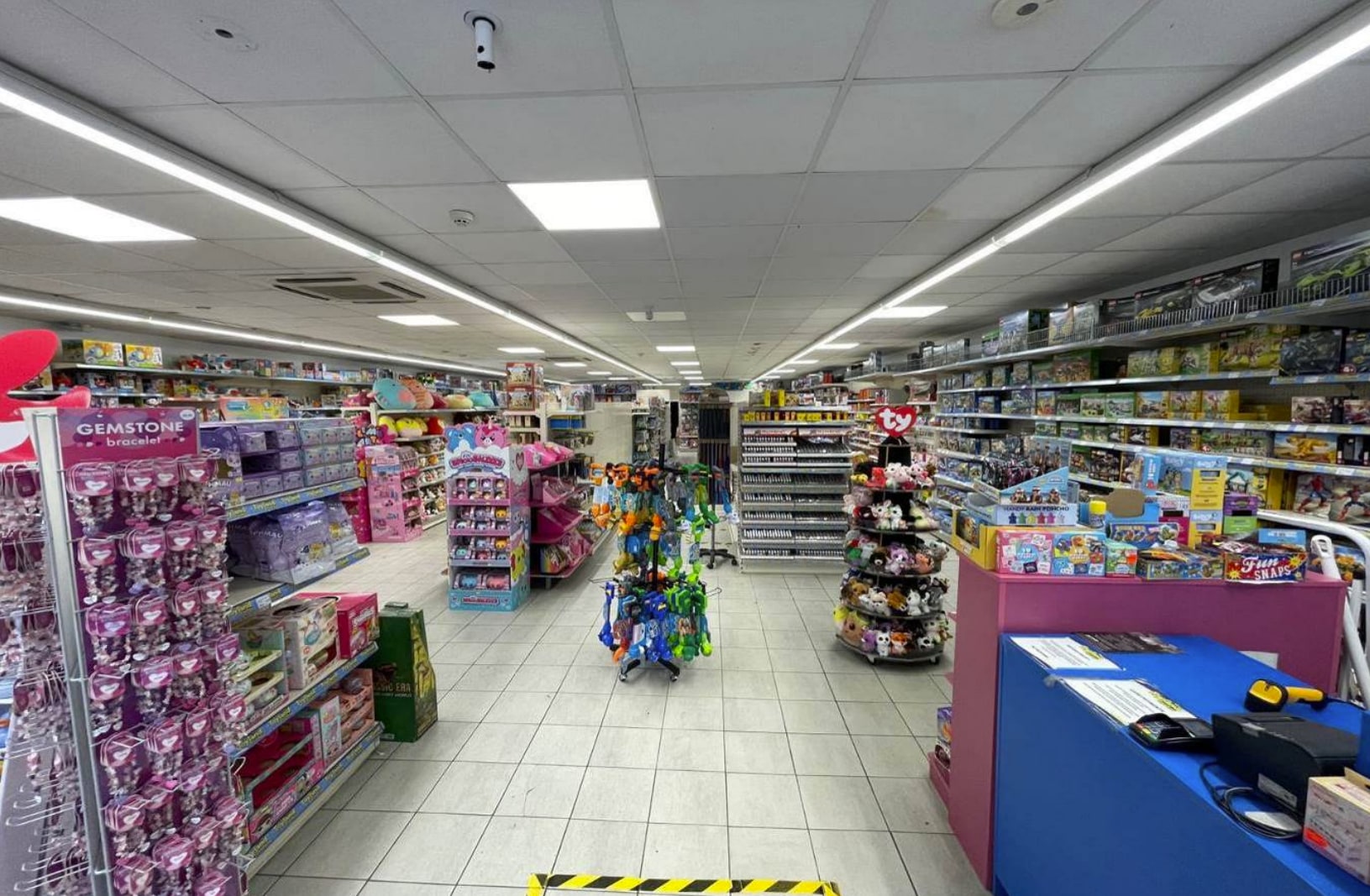 73-75 Church St, Blackpool to rent Interior Photo- Image 1 of 7