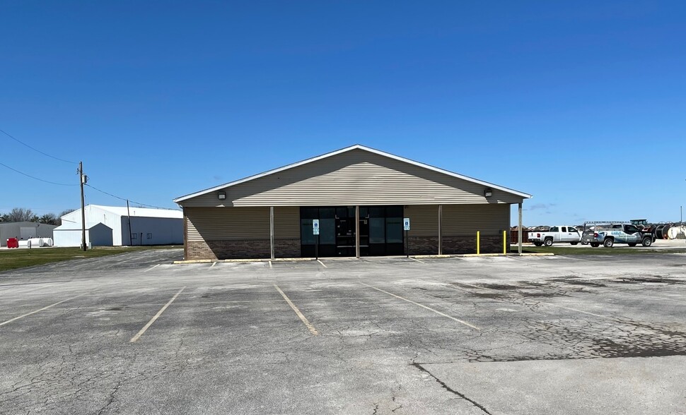 5717 Il Route 78, Virginia, IL for sale - Building Photo - Image 1 of 8