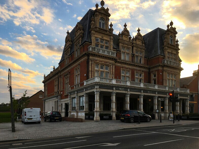 1-1A The Green, London for rent - Building Photo - Image 3 of 12