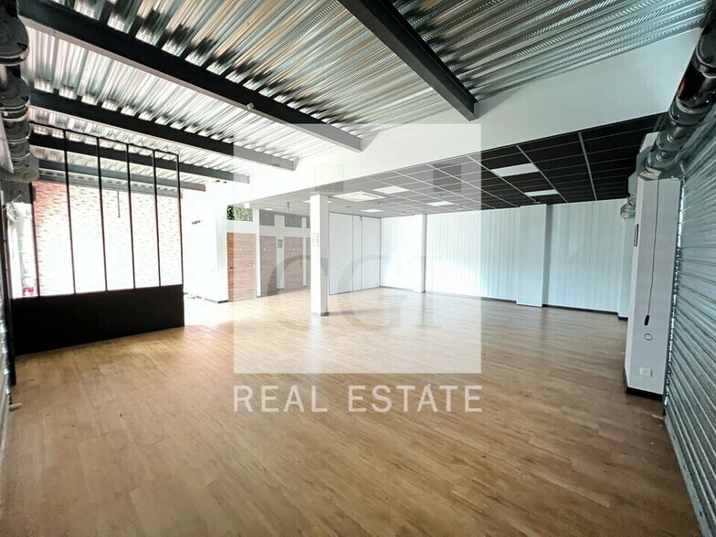 662 Rue Des Jonchères, Genay to rent - Interior Photo - Image 2 of 10