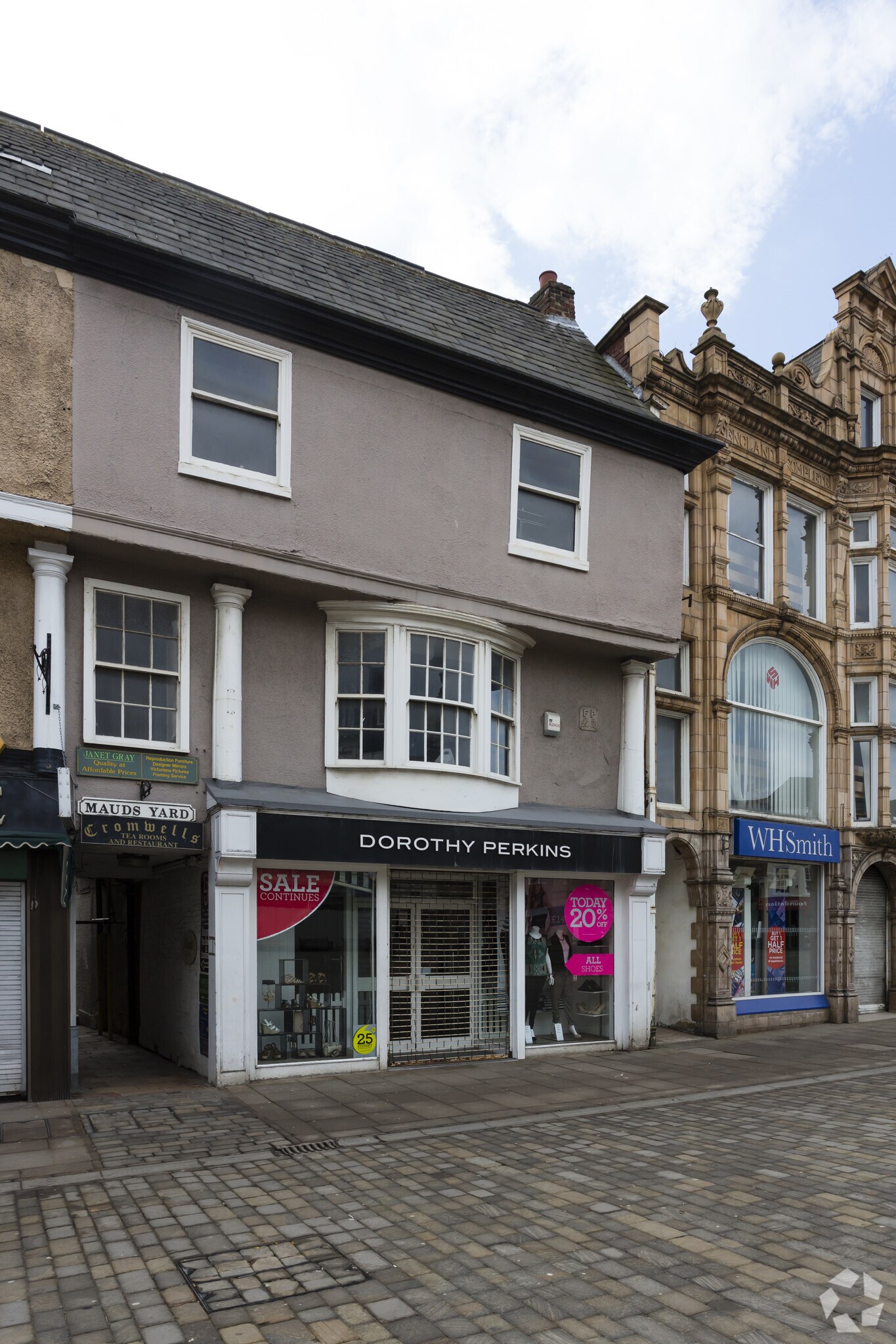 35 Market Pl, Pontefract for sale Primary Photo- Image 1 of 1