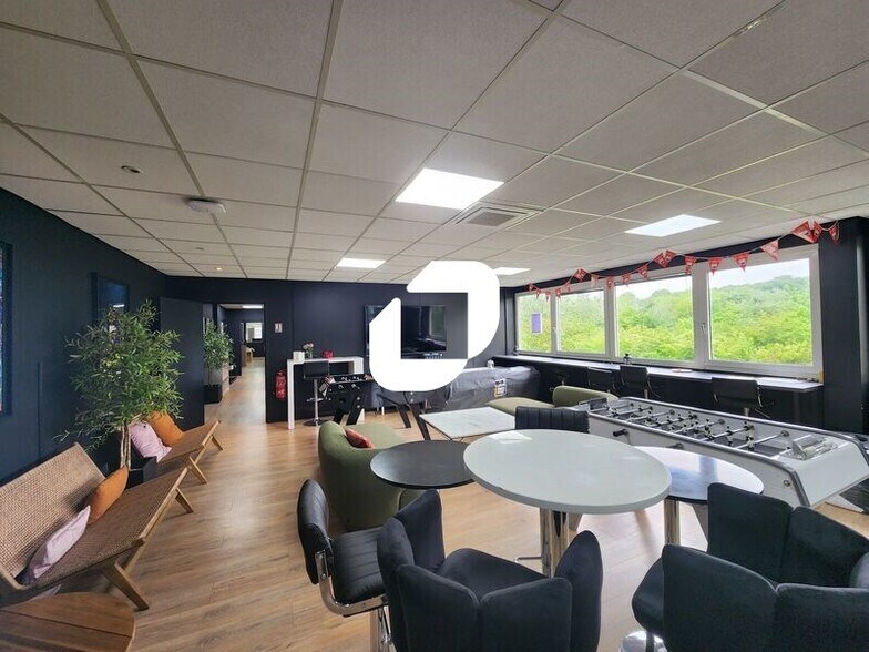 Office in Bièvres to rent - Interior Photo - Image 2 of 5