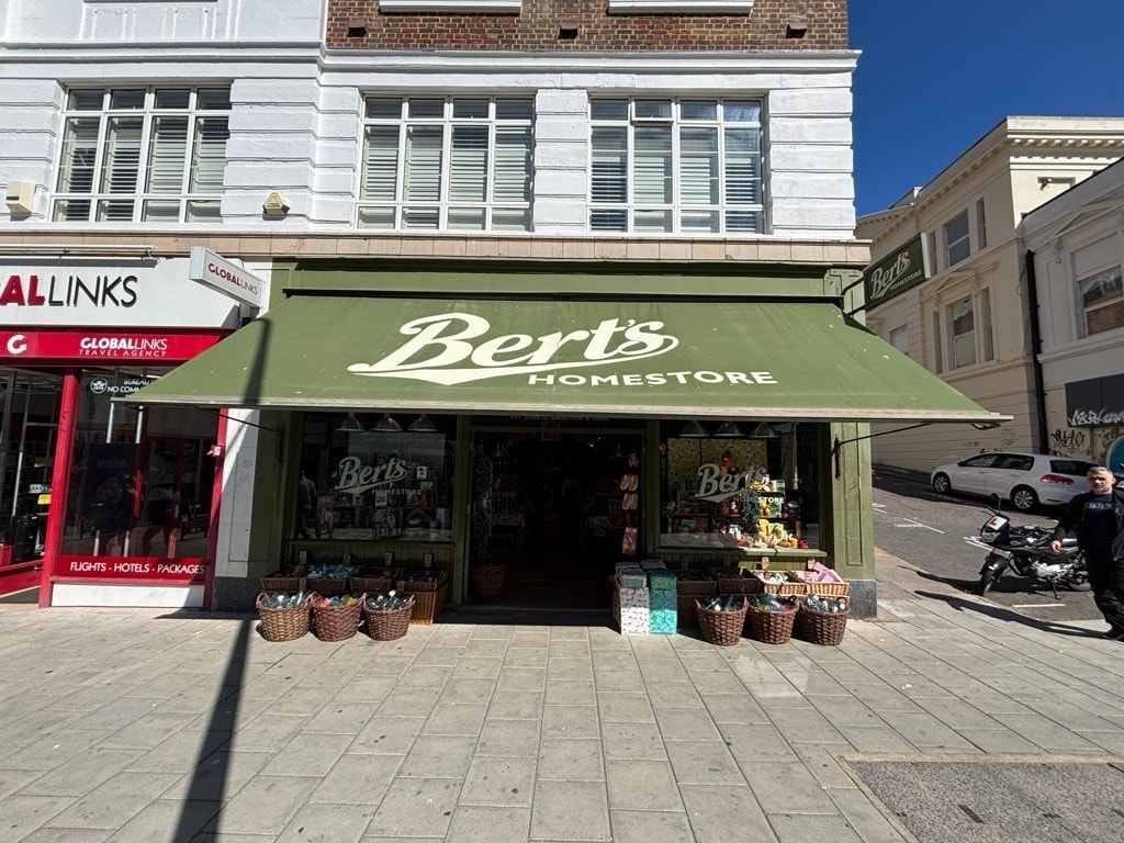 155-156 Western Rd, Brighton to rent Building Photo- Image 1 of 4