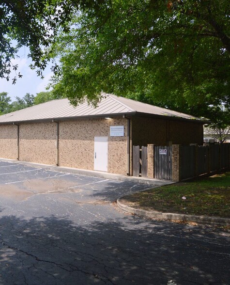 4310 Myrna Dr, San Antonio, TX for sale - Building Photo - Image 2 of 5