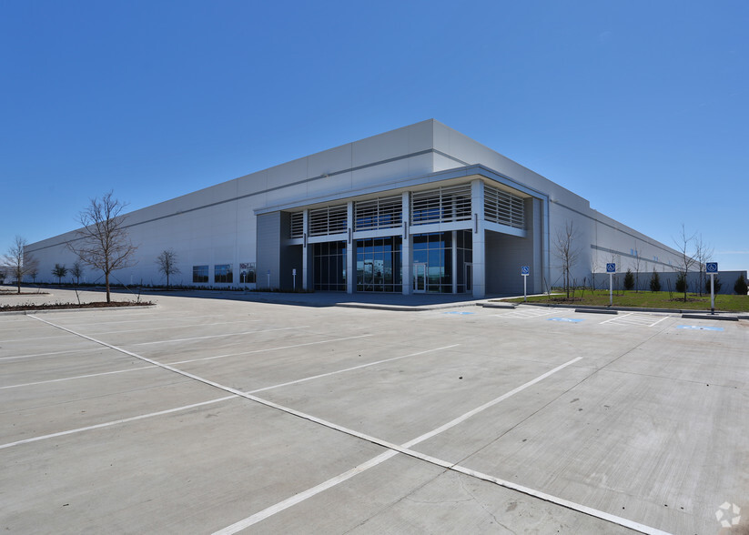 1400 Intermodal Pky, Fort Worth, TX for sale - Primary Photo - Image 1 of 1