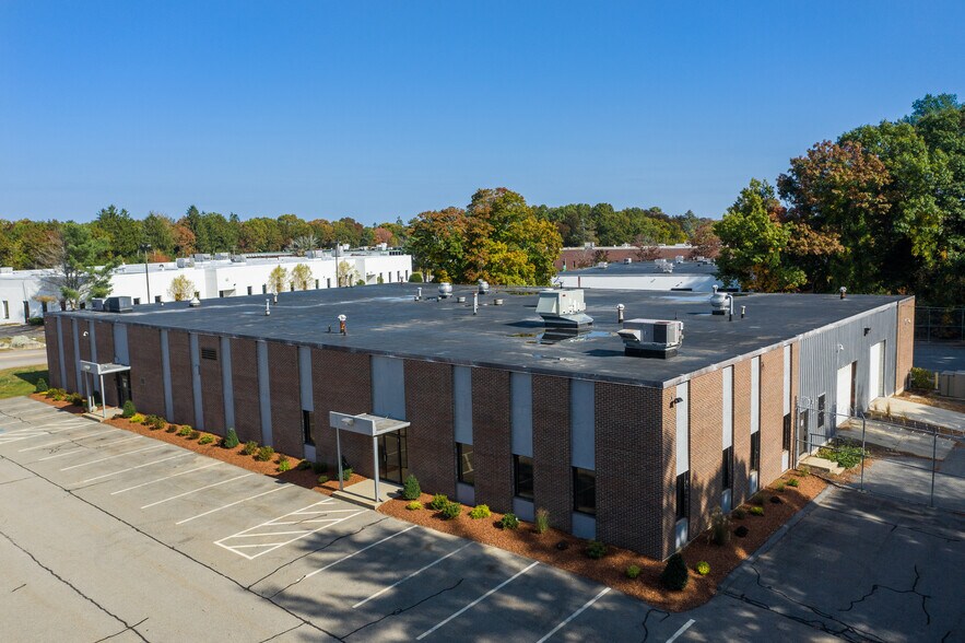 48 Brooks Dr, Braintree 02184