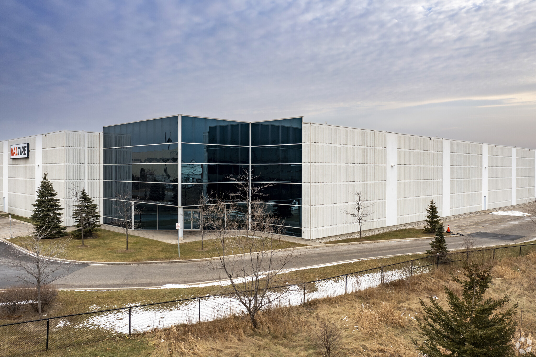 815 Intermodal Dr, Brampton, ON for sale Building Photo- Image 1 of 1