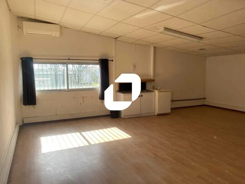 Office in Bègles to rent - Interior Photo - Image 1 of 15